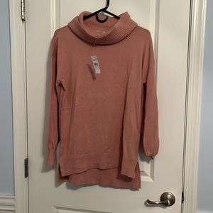 Size medium NWT Loft cowl neck tunic sweater